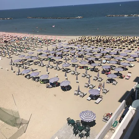 Man Hotel