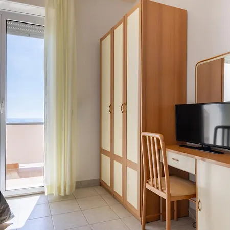 Hotel Man 3*