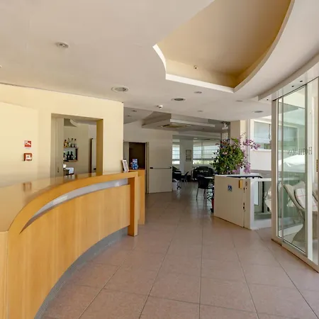 Hotel Man
