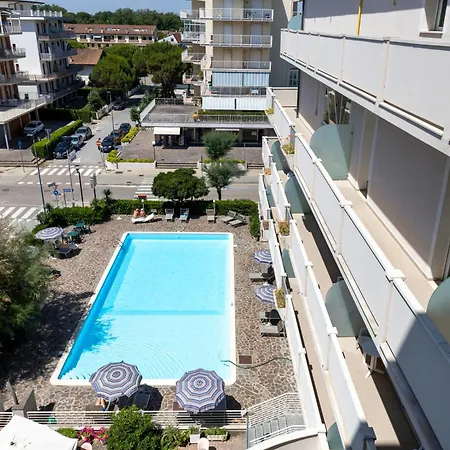 Man Hotel 3*