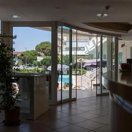 Man Hotel 3*