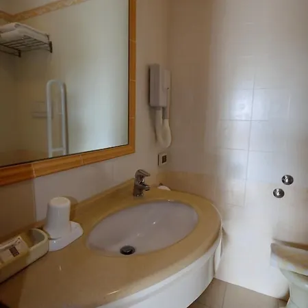 Man לידו די סביו