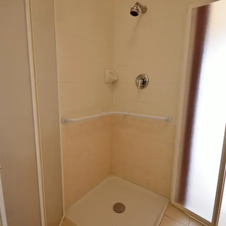 Man מלון לידו די סביו