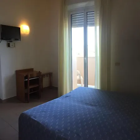 Man מלון לידו די סביו