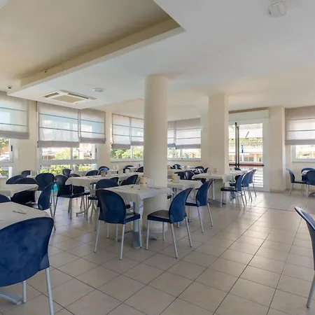 Man Hotel 3*