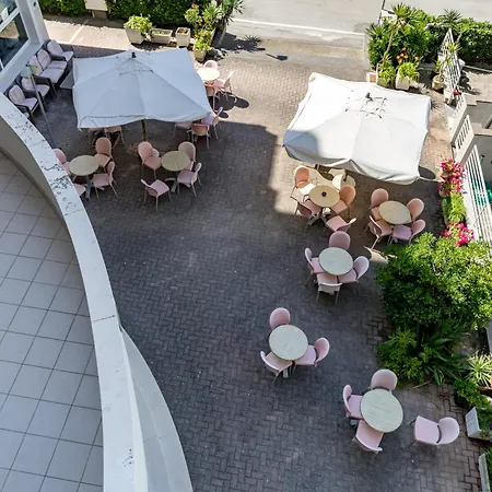 Man Hotel Lido Di Savio